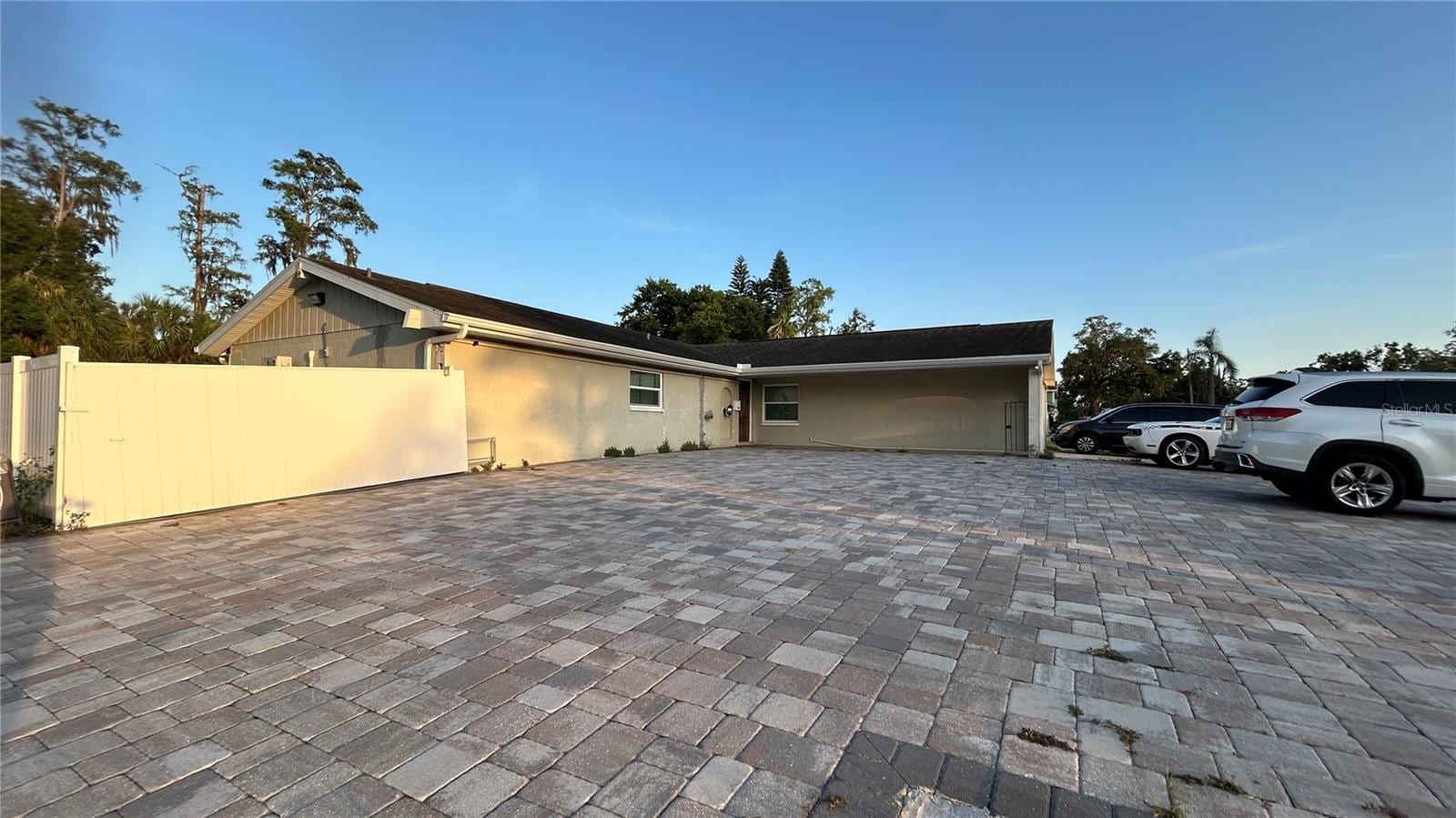 6711 Webb Rd photo 4