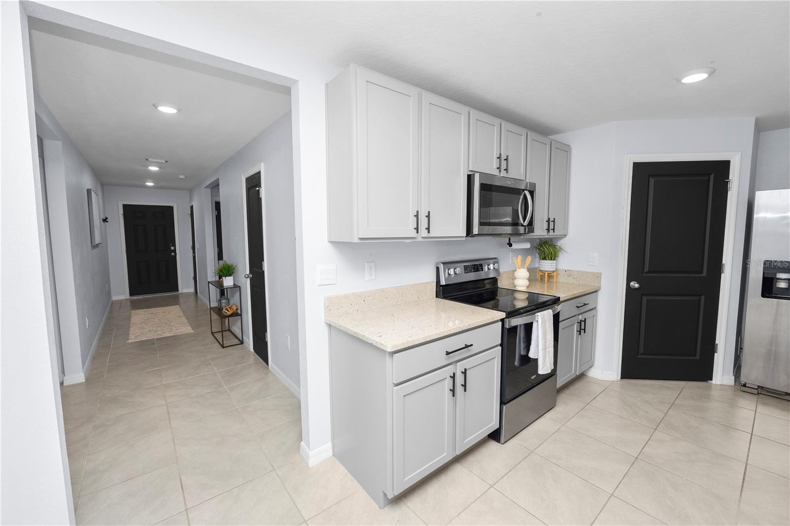3707 Capri Coast Dr photo 4