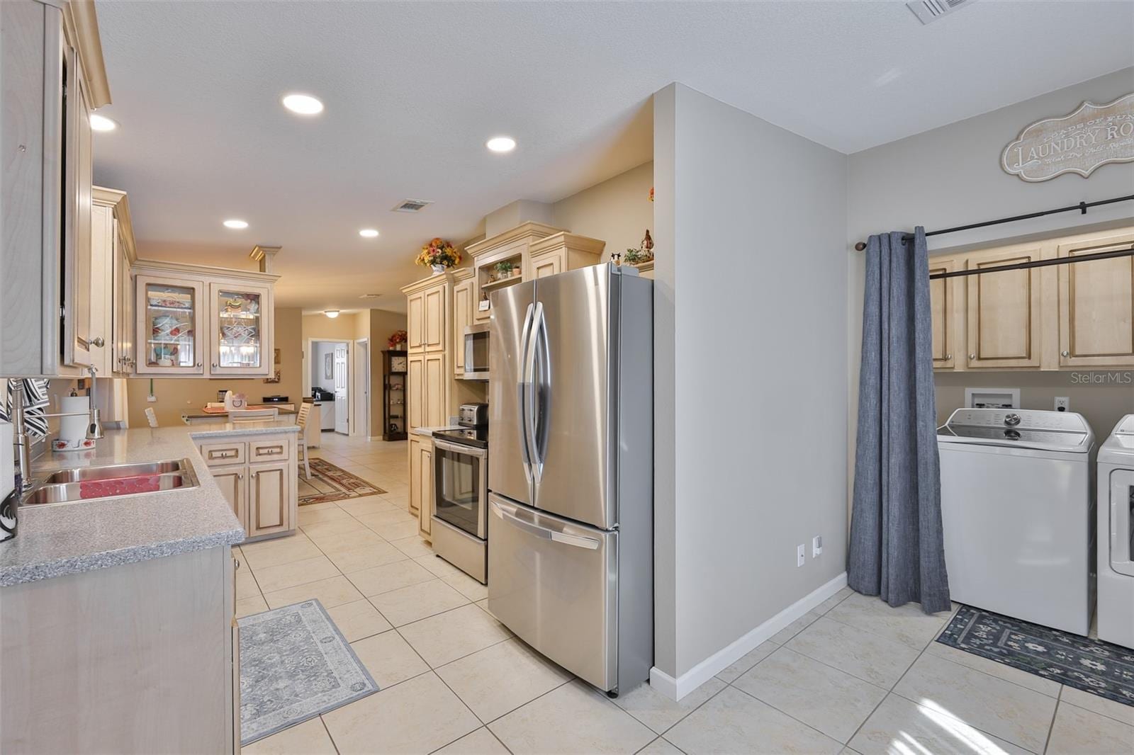 37041 Neukom Ave photo 4