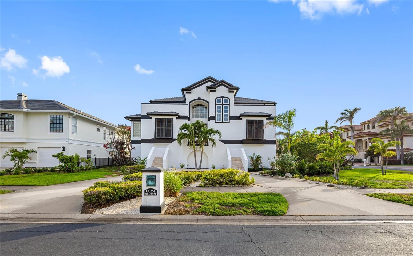 6024 Kipps Colony Dr E photo 2
