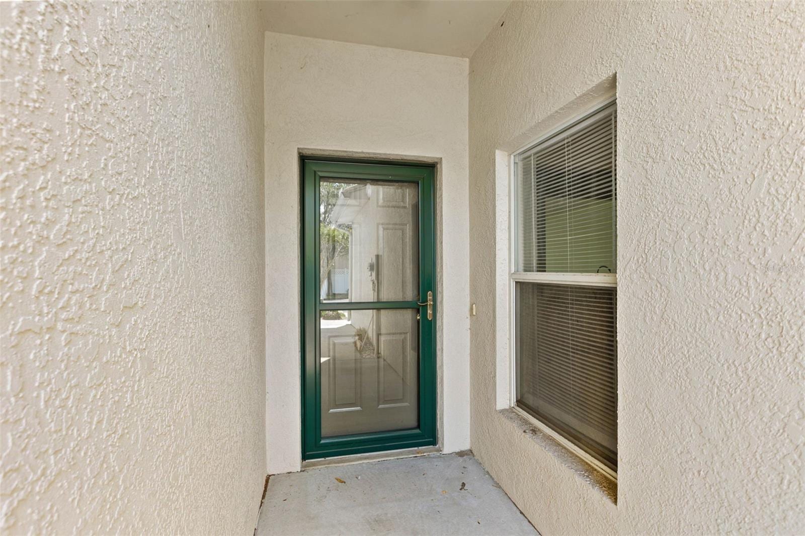 9889 66th St N photo 4
