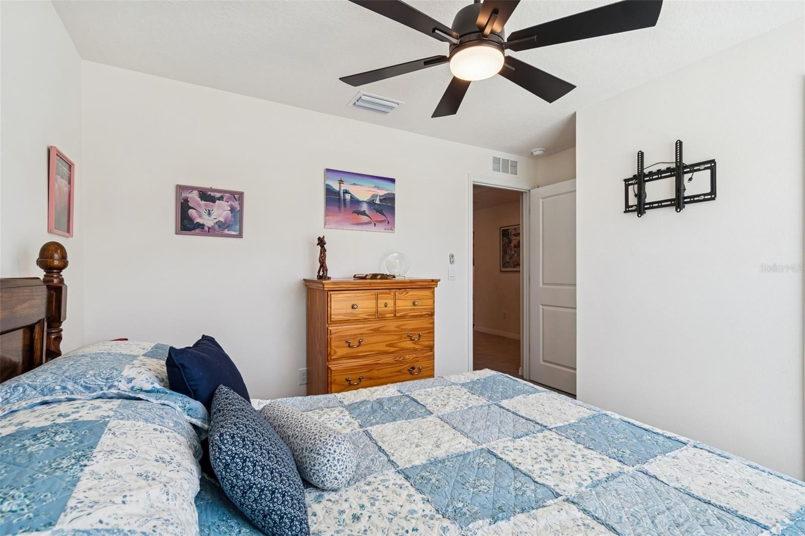 37099 Goffaux Loop photo 5