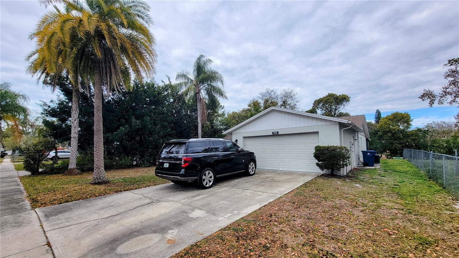 7051 Wentworth Way photo 3