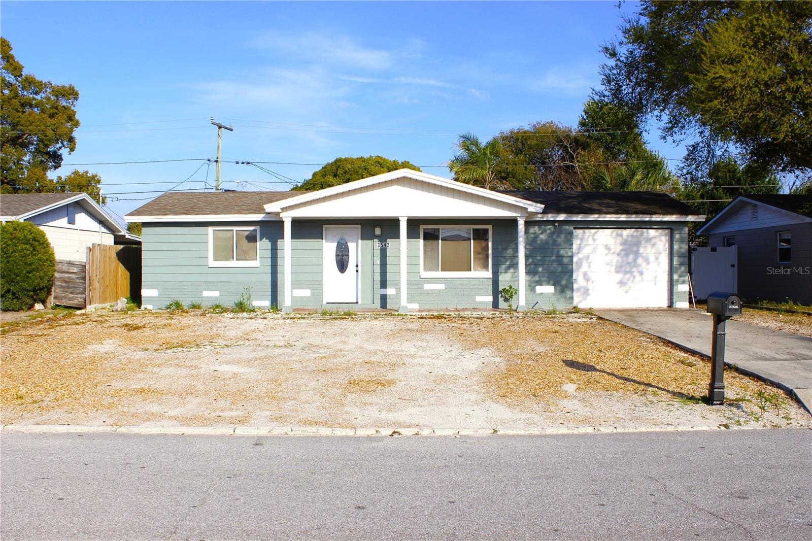 3542 Connon Dr photo 4