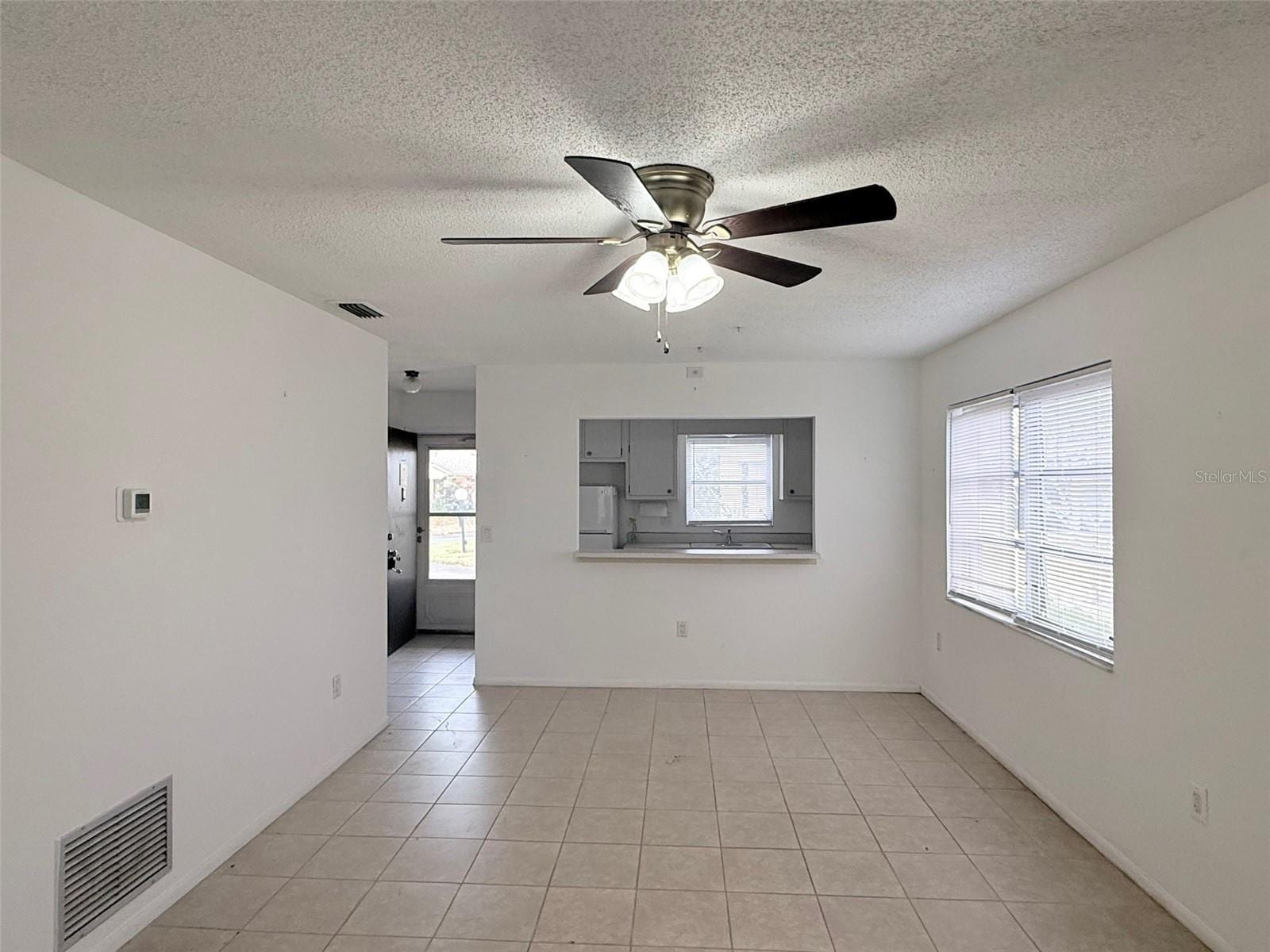390 301 Blvd W #8D photo 2