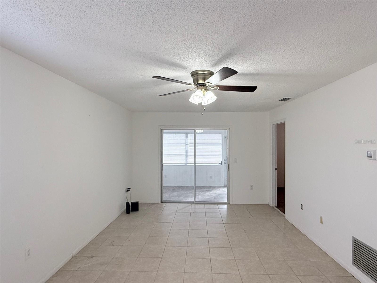 390 301 Blvd W #8D photo 3