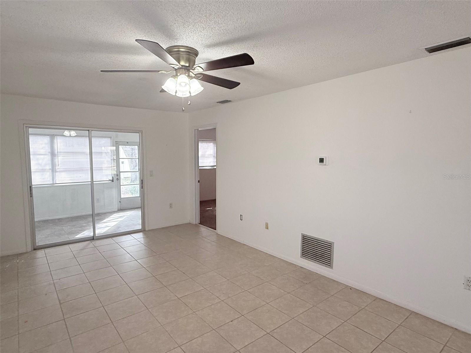 390 301 Blvd W #8D photo 5