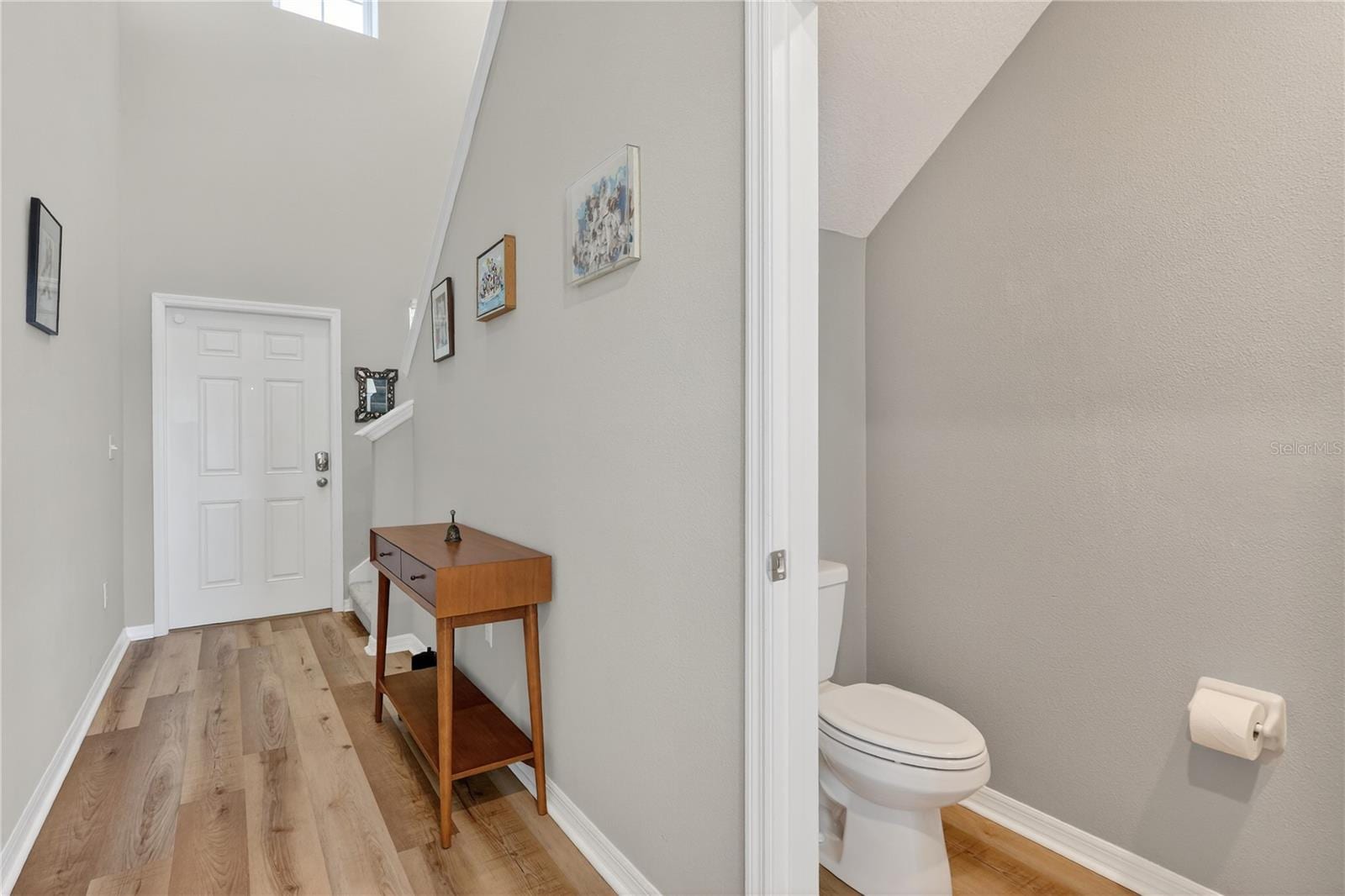 416 Royal Empress Dr photo 5