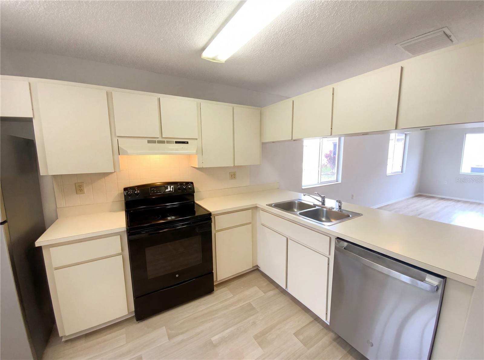 6424 Remus Dr photo 3