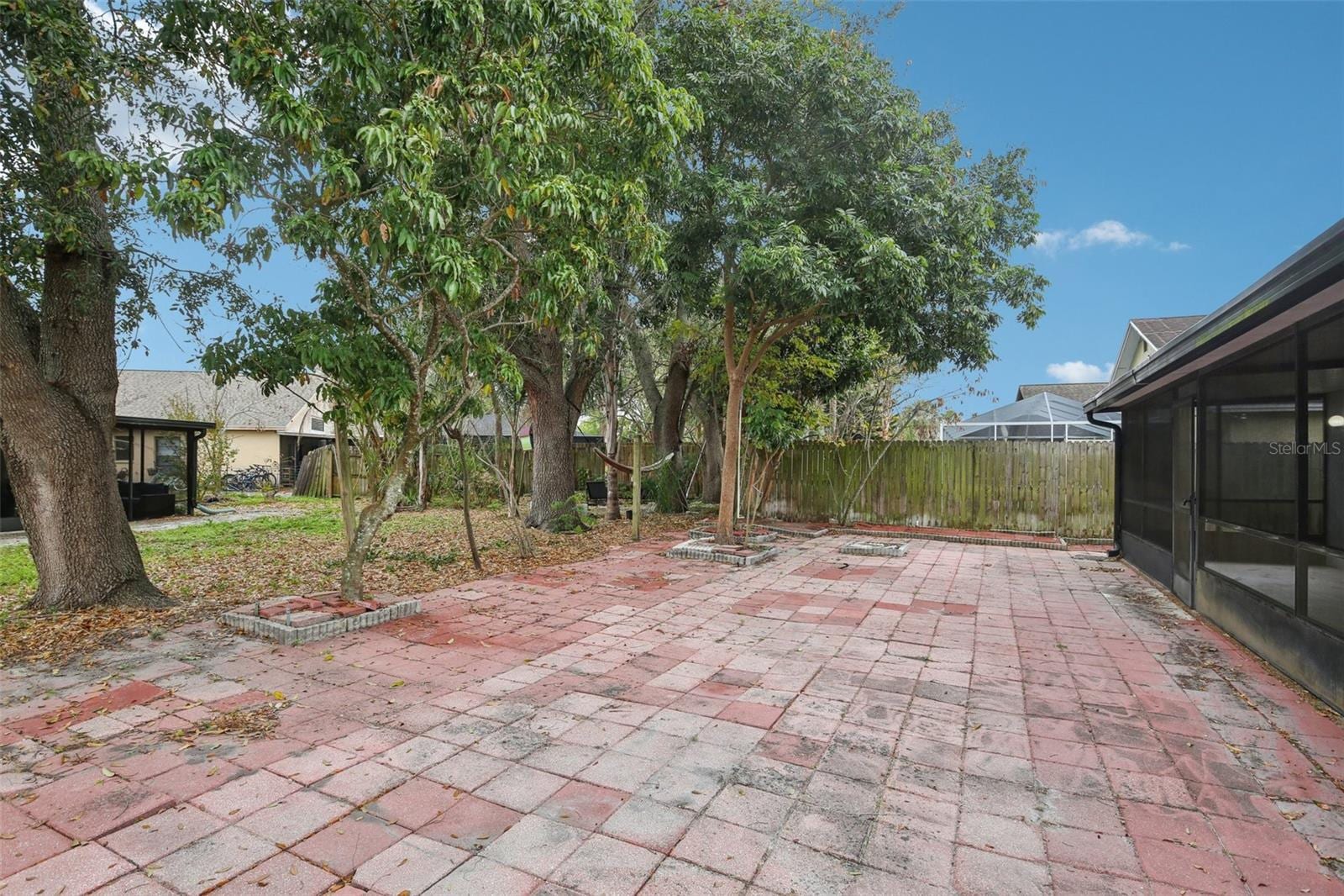 1516 Westerly Dr photo 3
