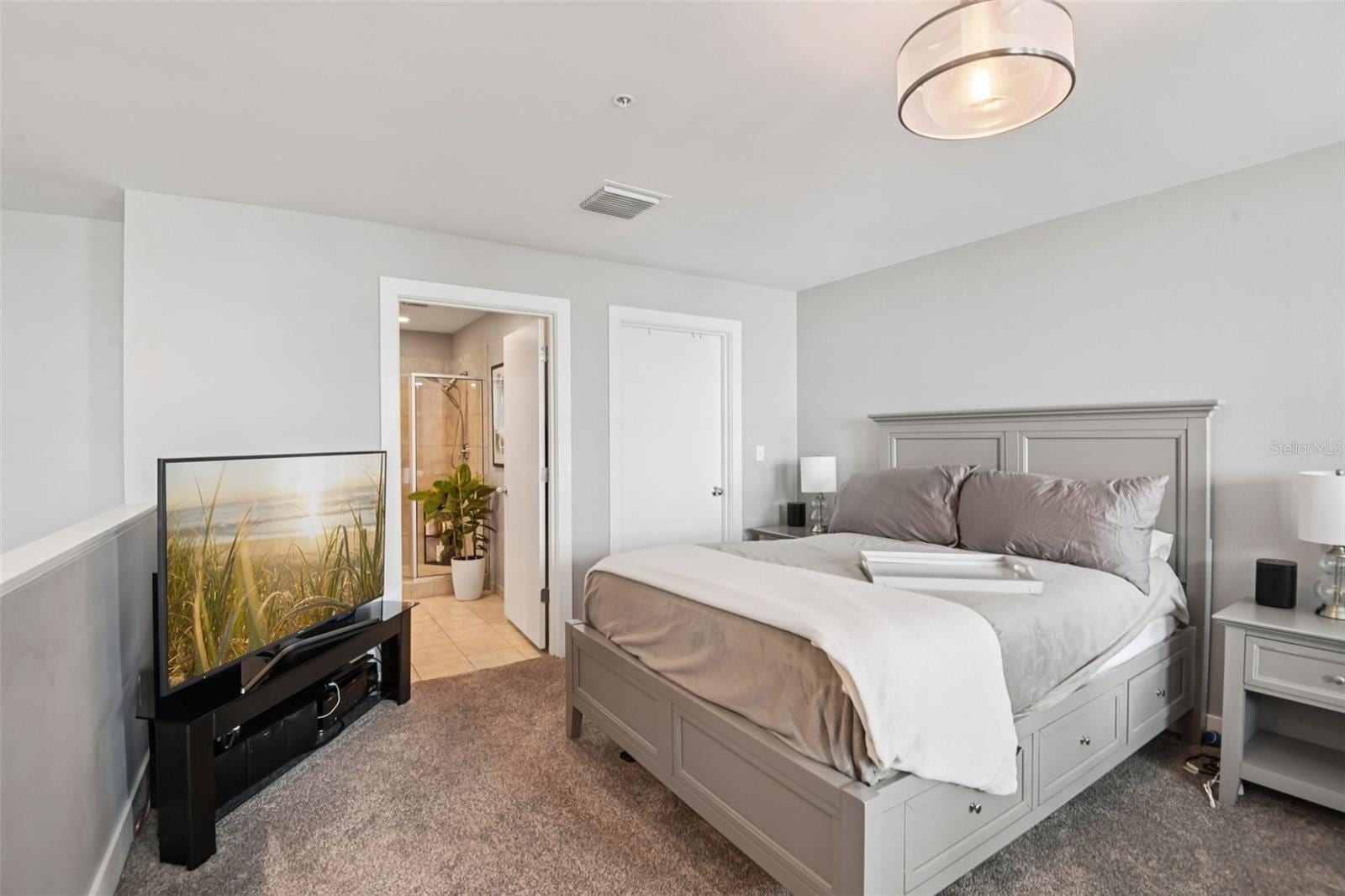 1120 E Kennedy Blvd #715 photo 4