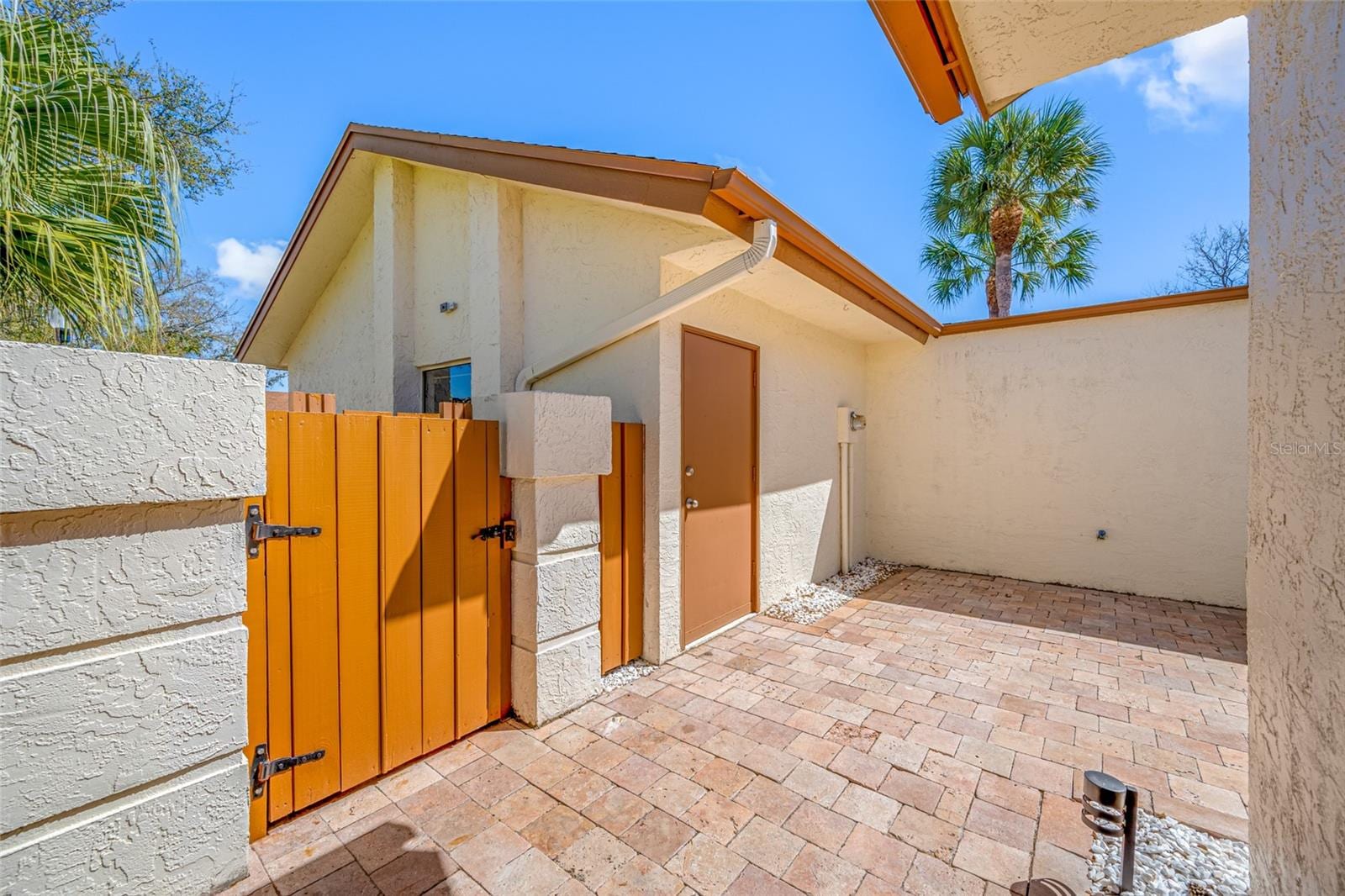 14778 Feather Cove Rd photo 4