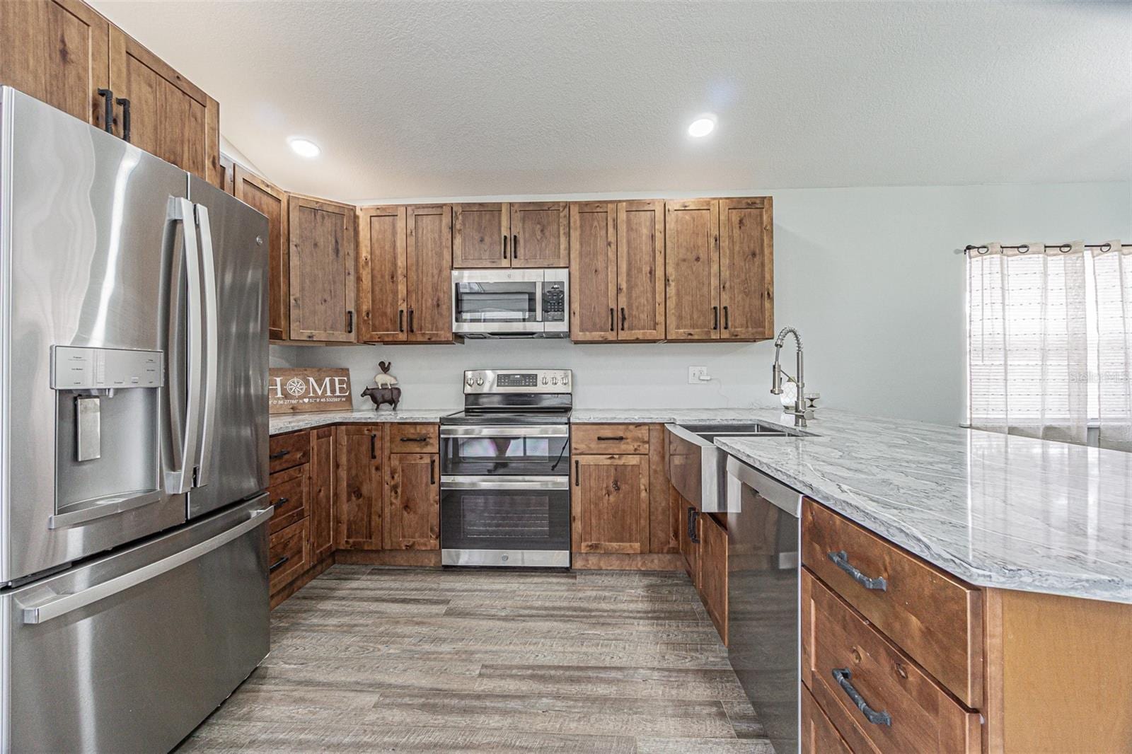 301 Sugar Creek Dr photo 2