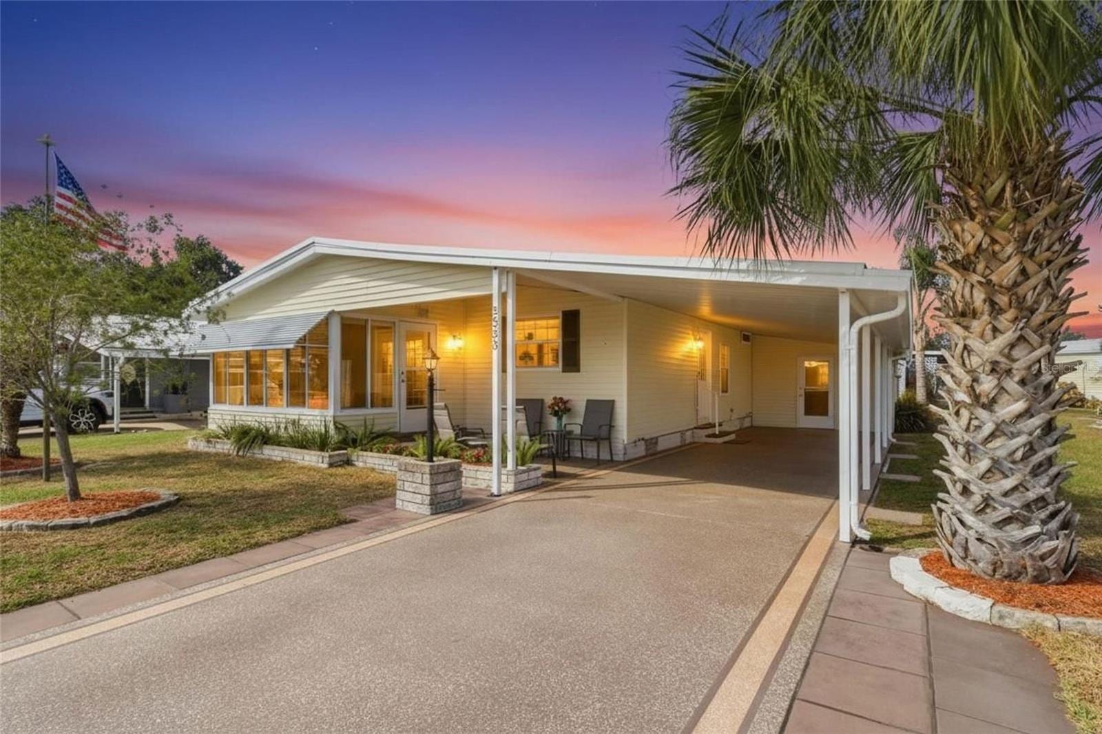 5533 Regal Way photo 3