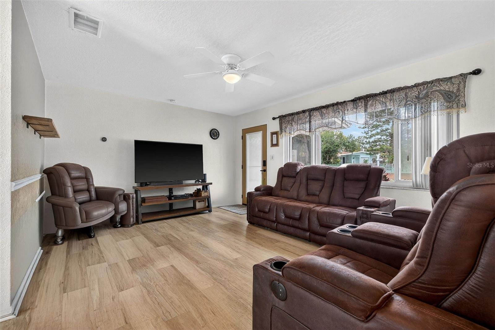 6285 101st Way photo 4