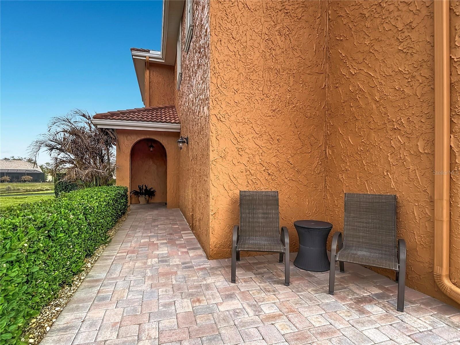 6828 Sombras Way photo 4