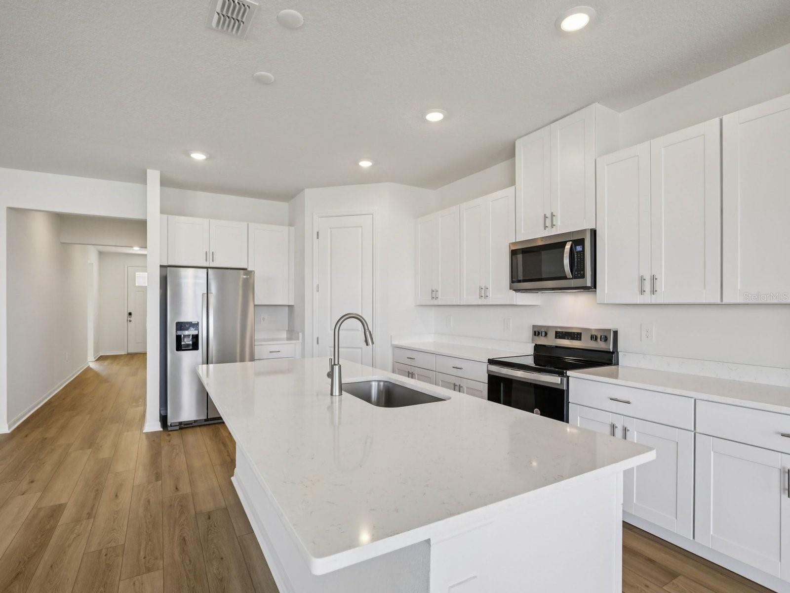 13220 Shellmore Ave photo 5