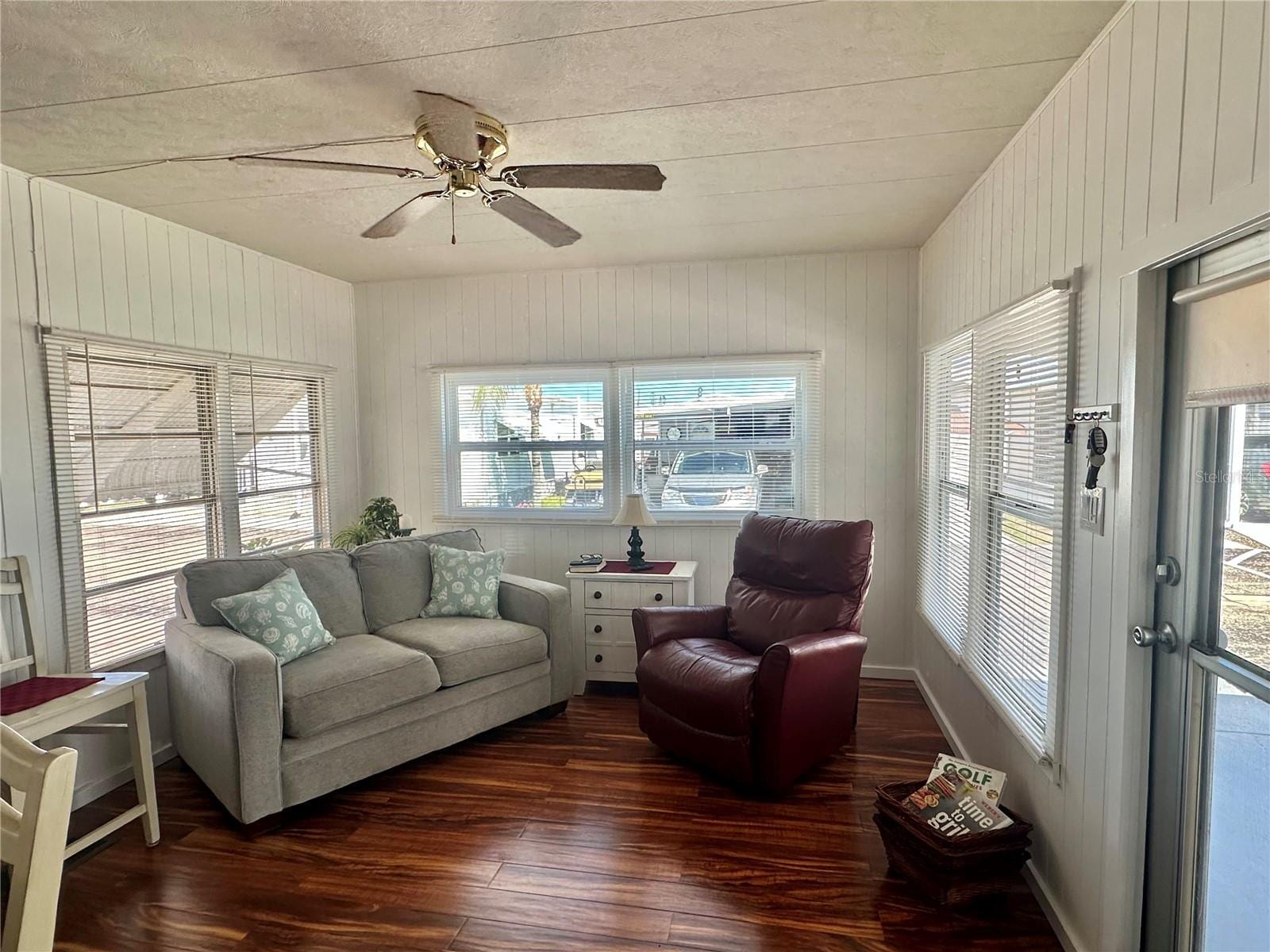 1501 25th Avenue Dr W photo 2