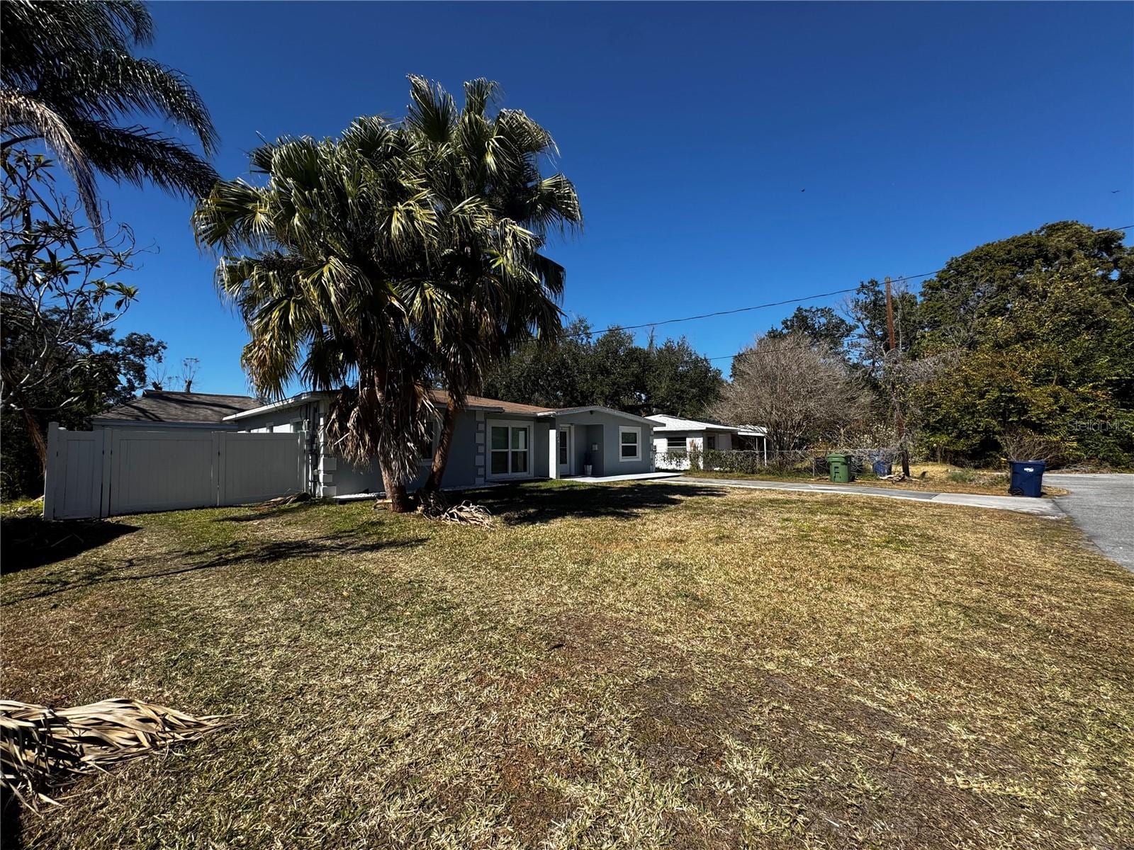 6914 N Ola Ave photo 3