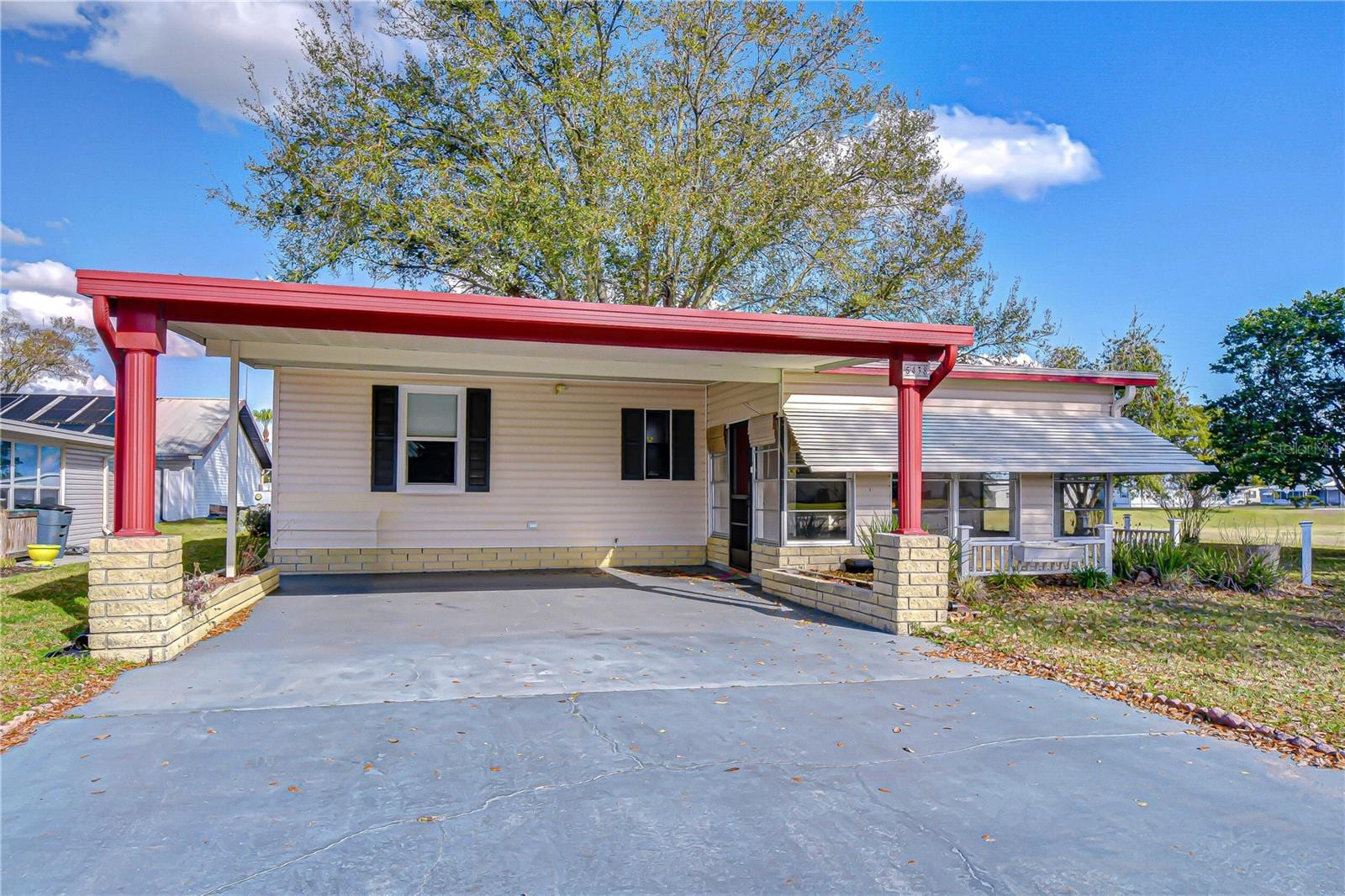 5438 Antigua Dr photo 2