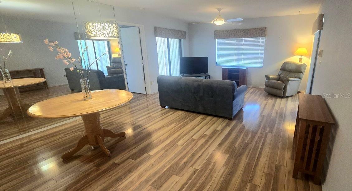 1001 Tartan Dr #302 photo 3