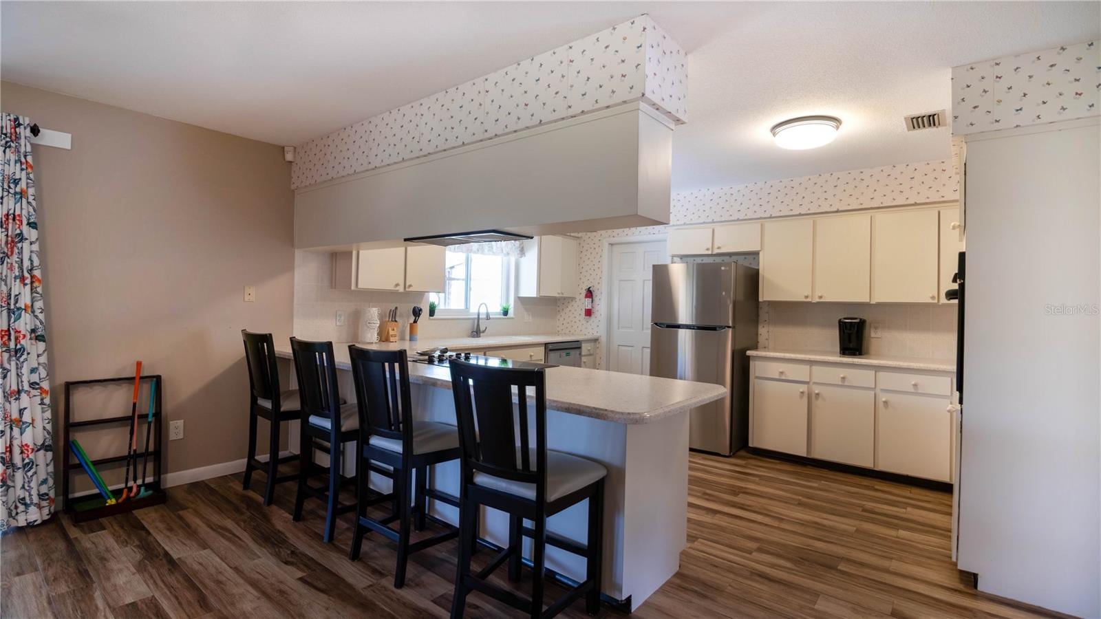 215 Morningside Dr photo 5