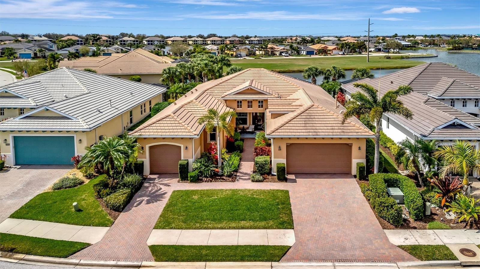 1022 Kestrel CT photo 3