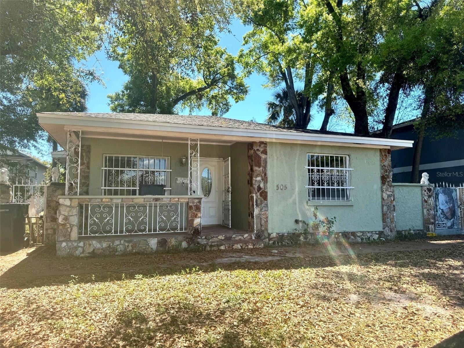 505 E Columbus Dr photo 2