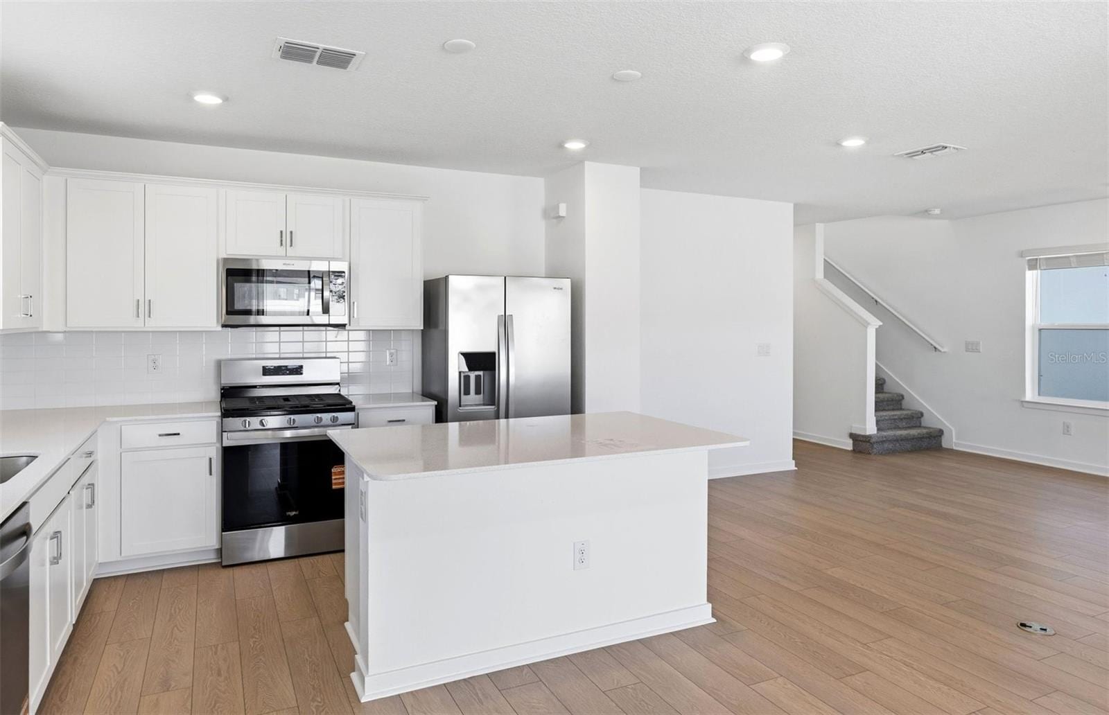 36877 Rio Grande Dr photo 3