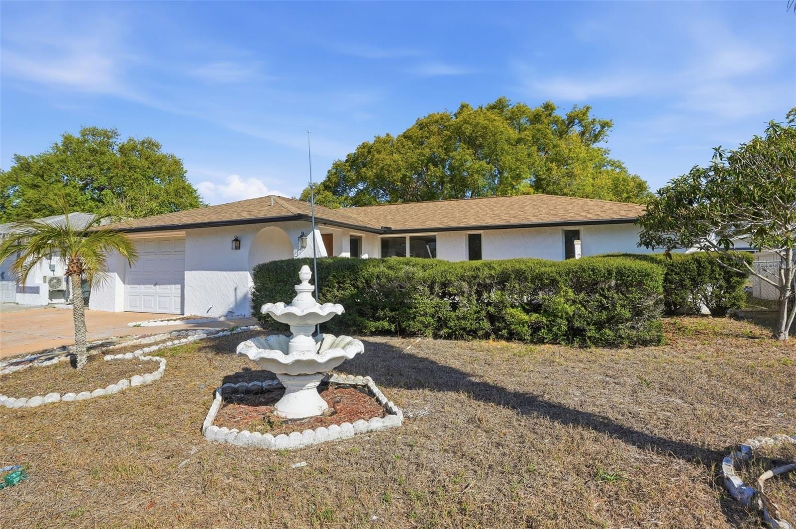 7427 Fireside Dr photo 2