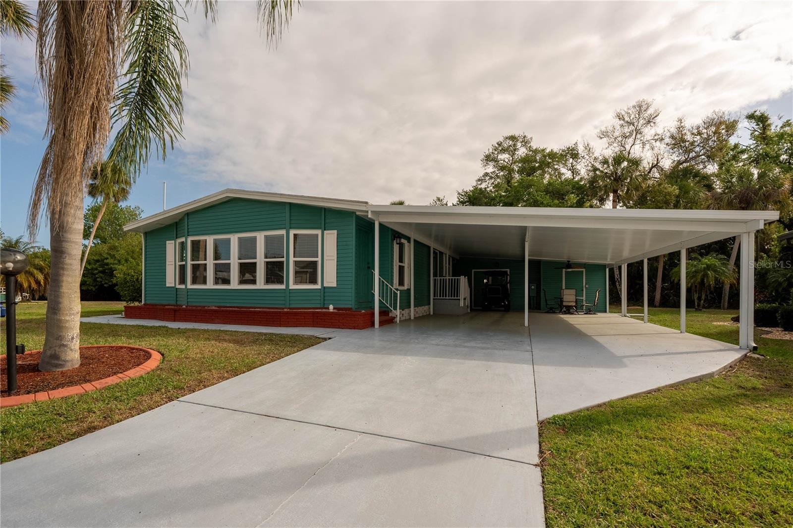 5910 Majestic Way photo 3