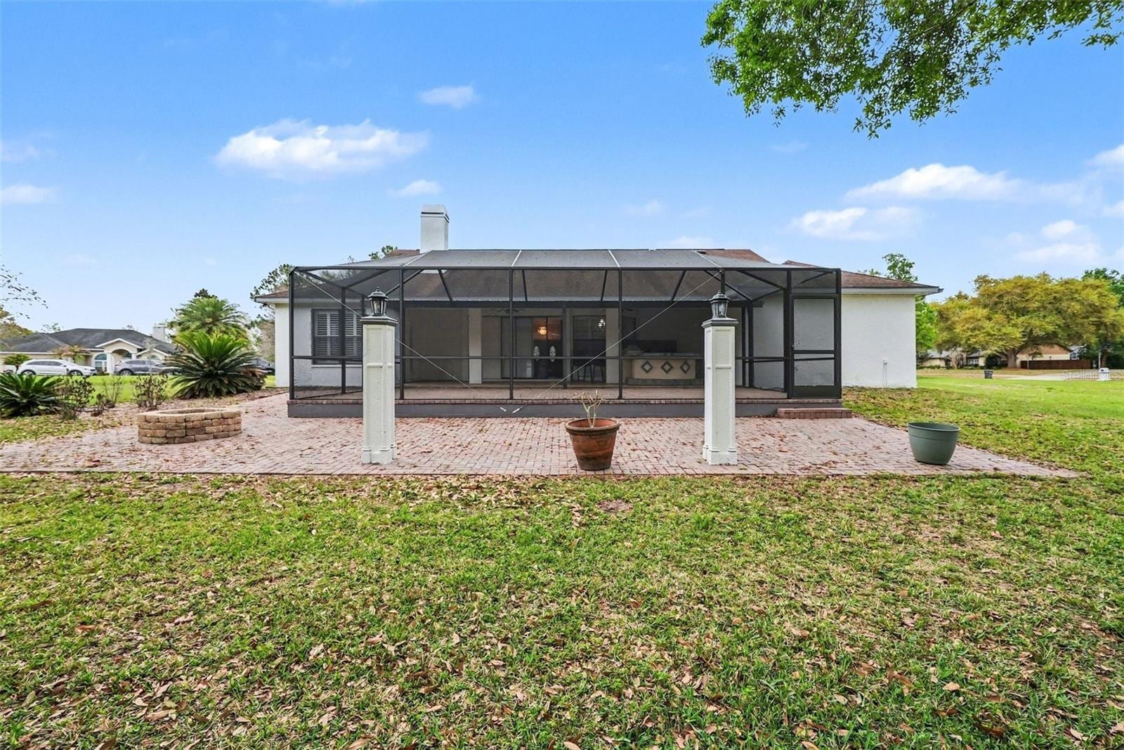 19216 Ridgelake Dr photo 4