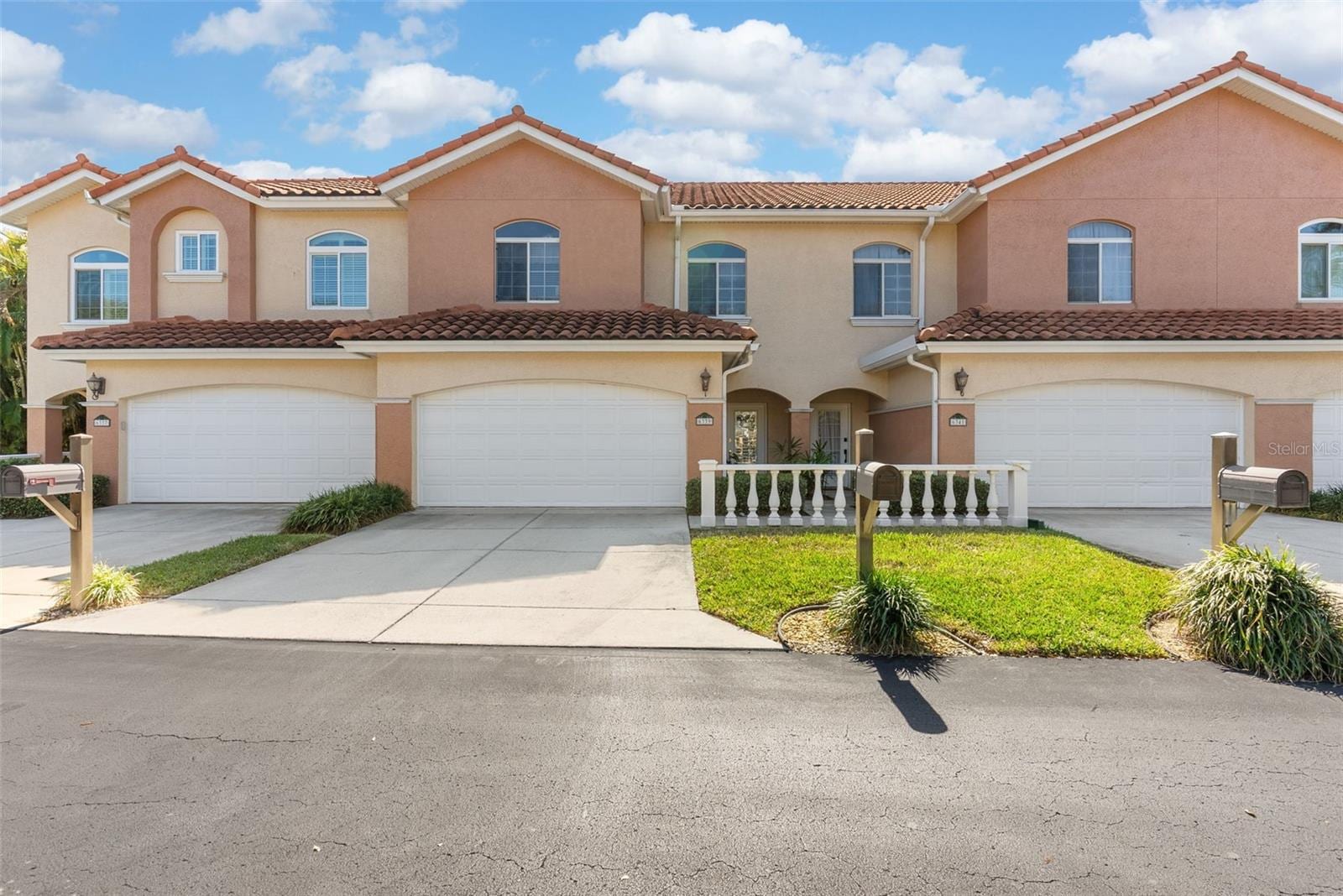 6339 Vista Verde Dr E photo 4
