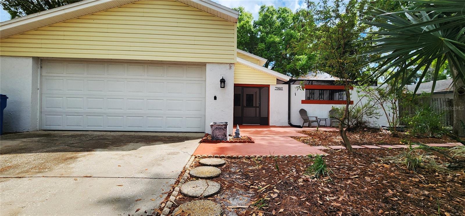 7905 Heather CT photo 2