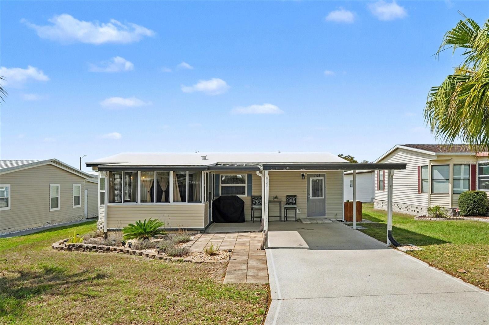 7123 Siesta St photo 2