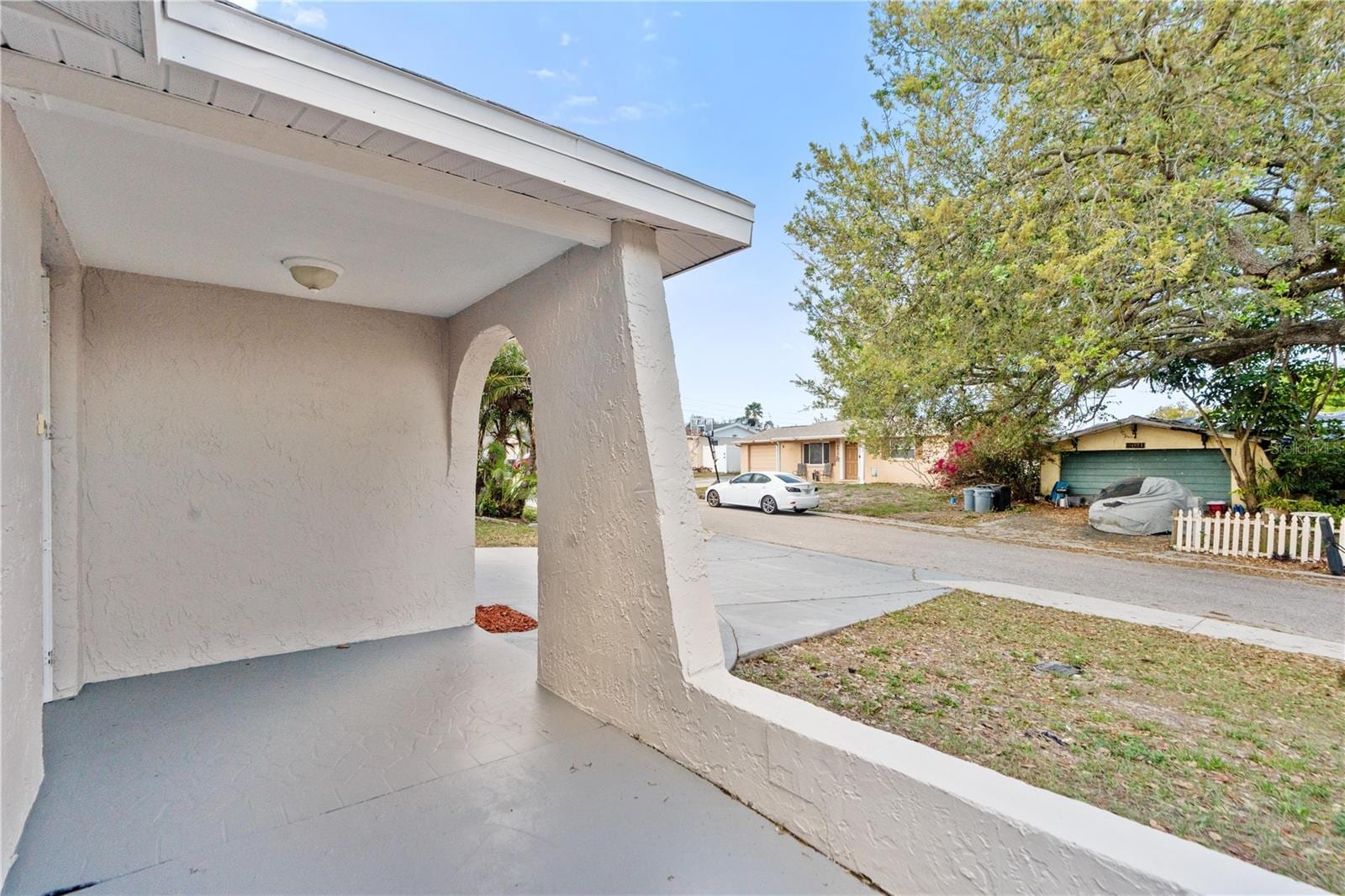 9020 Hunt Club Ln photo 3