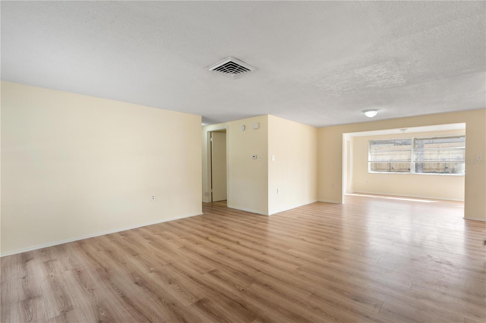9020 Hunt Club Ln photo 5