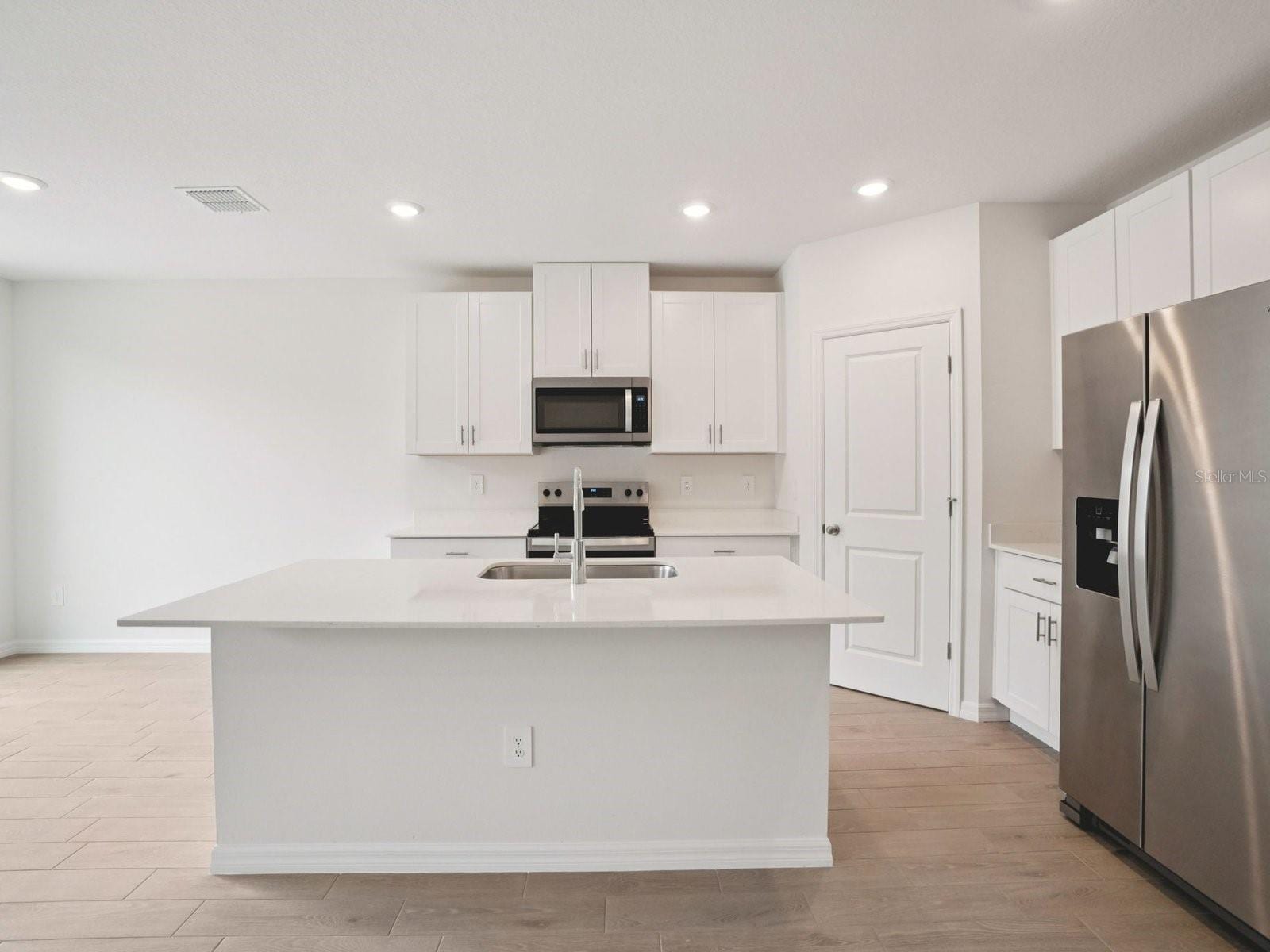 7734 Satterfield Ter photo 4