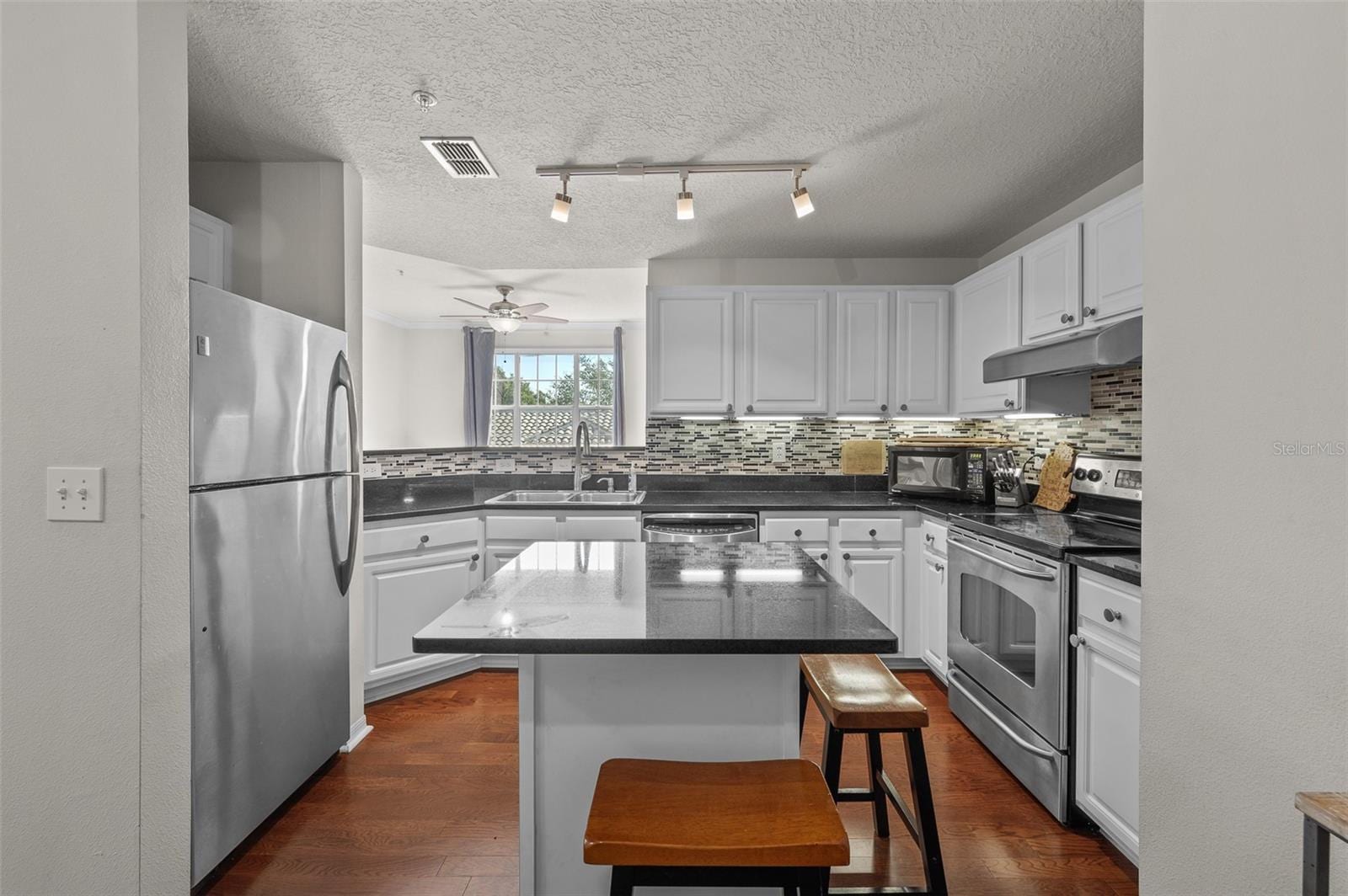 501 Knights Run Ave #1215 photo 5
