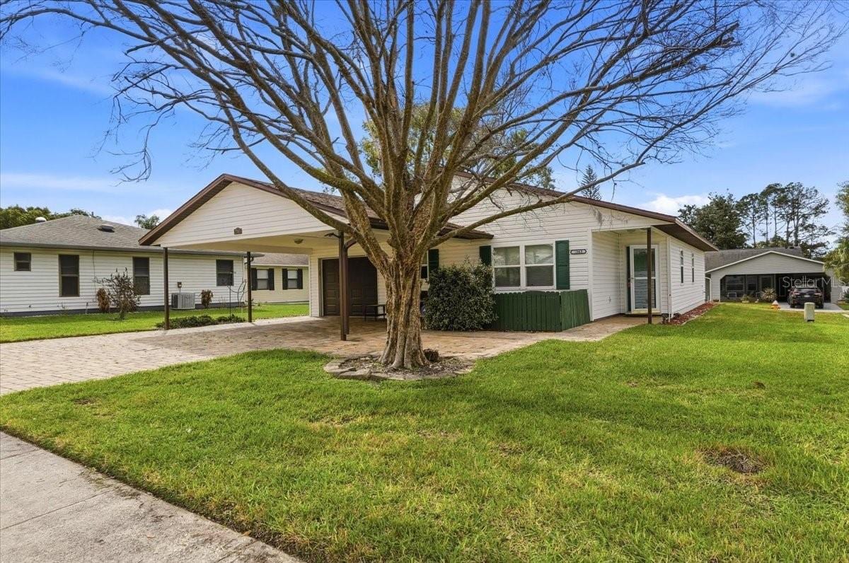 2363 Sea Island Cir S photo 3