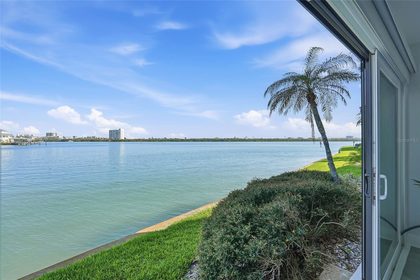 868 Bayway Blvd #101 photo 3