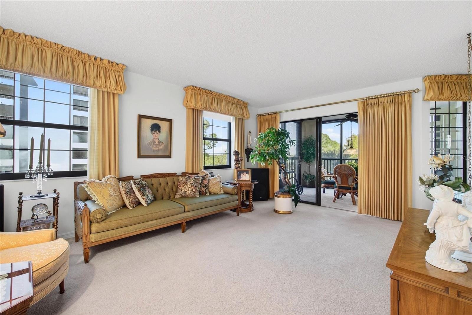 14820 Rue DE Bayonne #302 photo 4