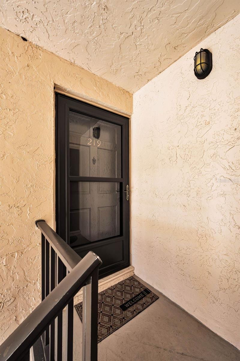 219 Elmwood Cir #219 photo 3