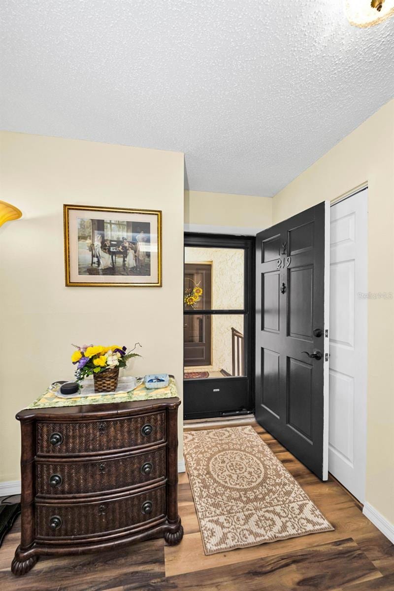 219 Elmwood Cir #219 photo 4