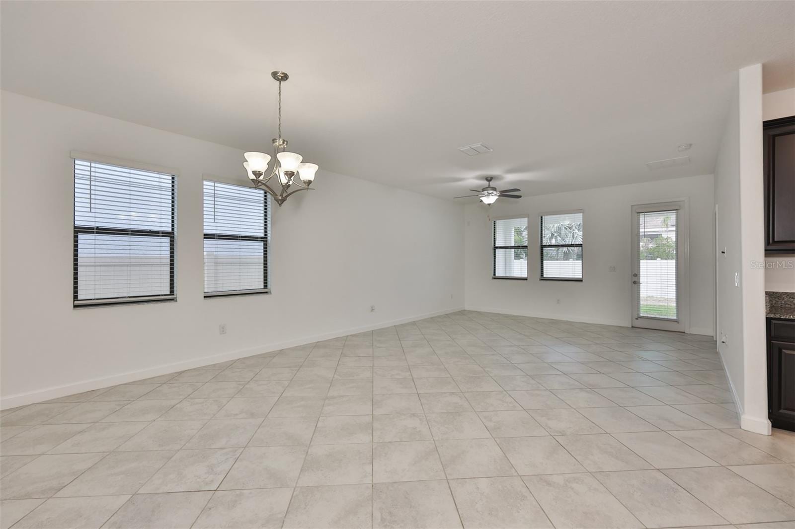 10616 Great Cormorant Dr photo 4