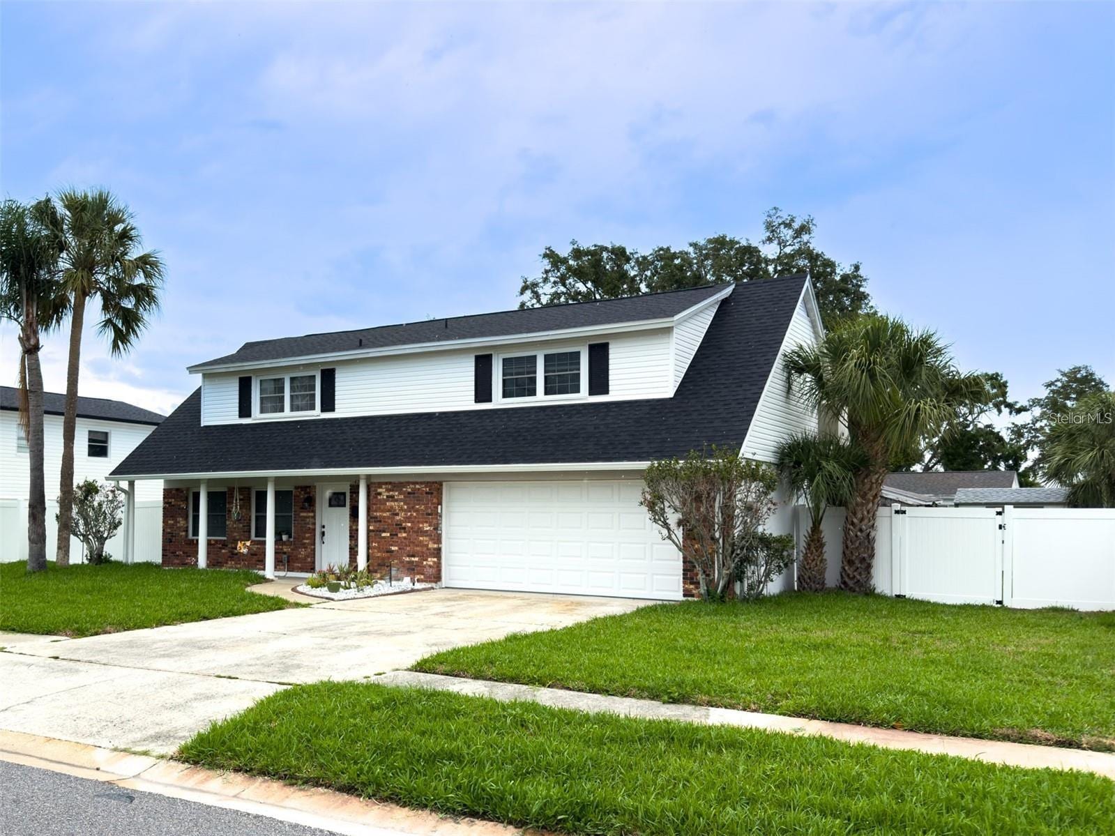 4725 Soapstone Dr photo 2