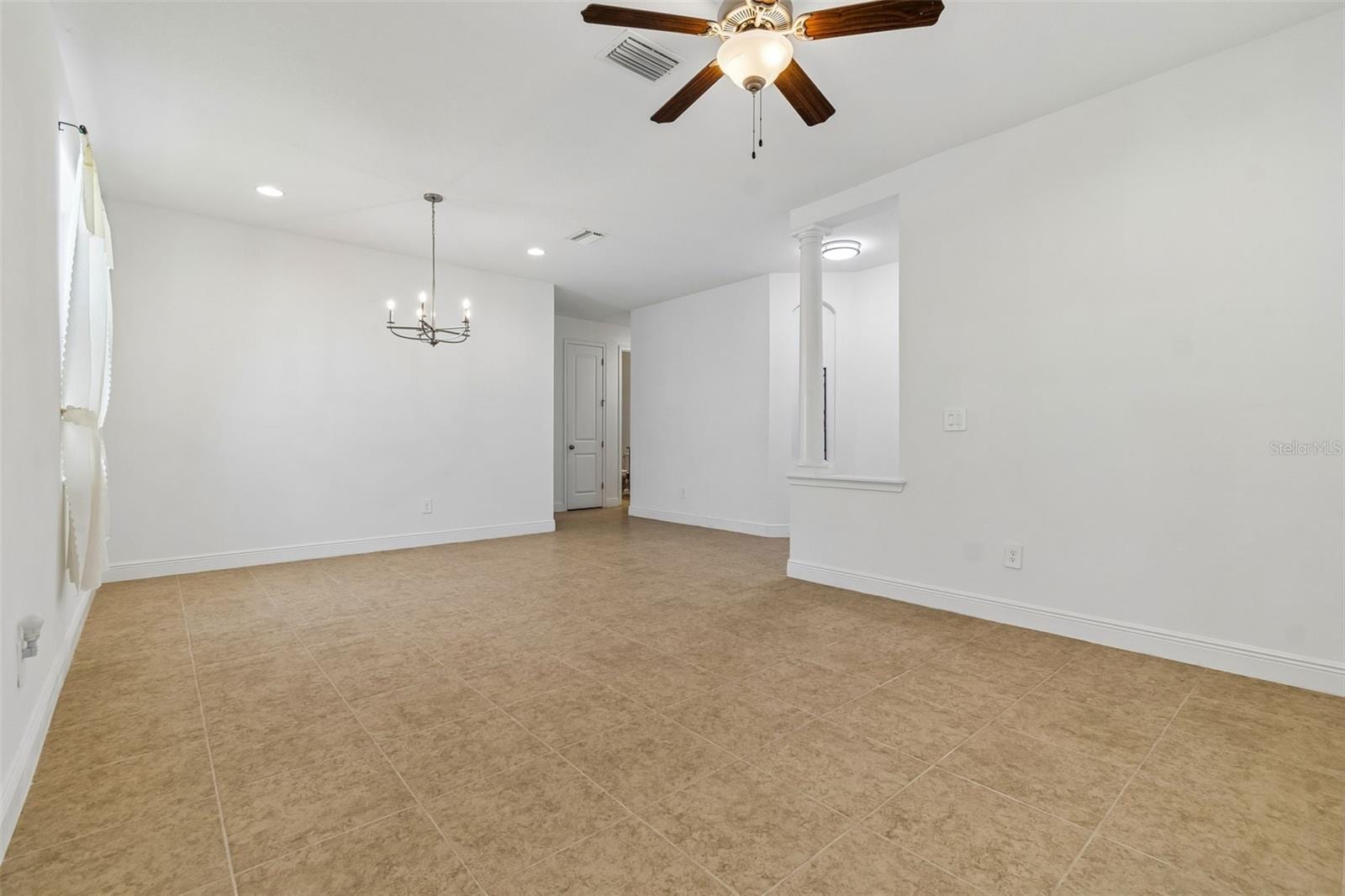 1214 Florablu Dr photo 5
