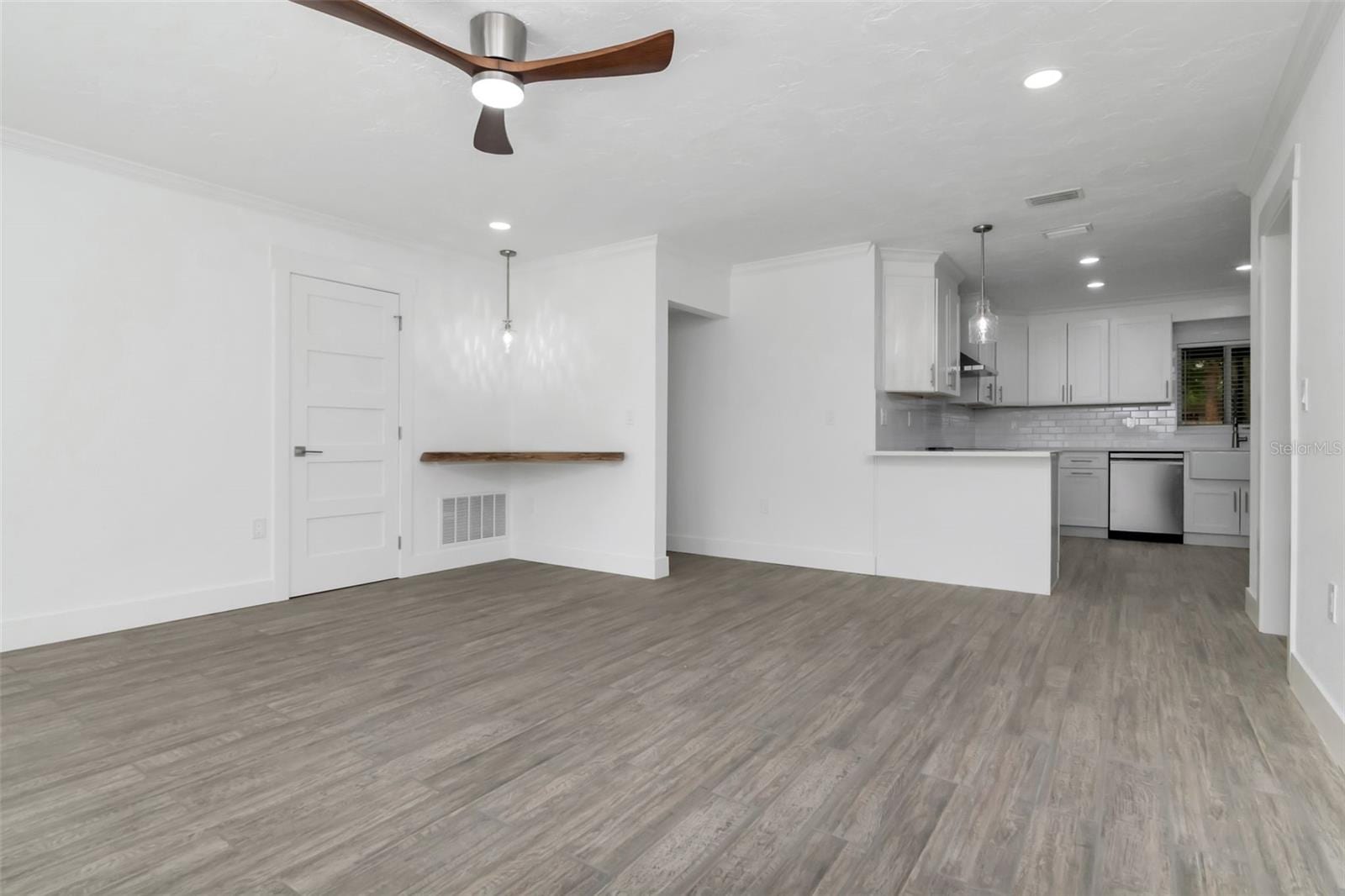 1840 Douglas Ave photo 5
