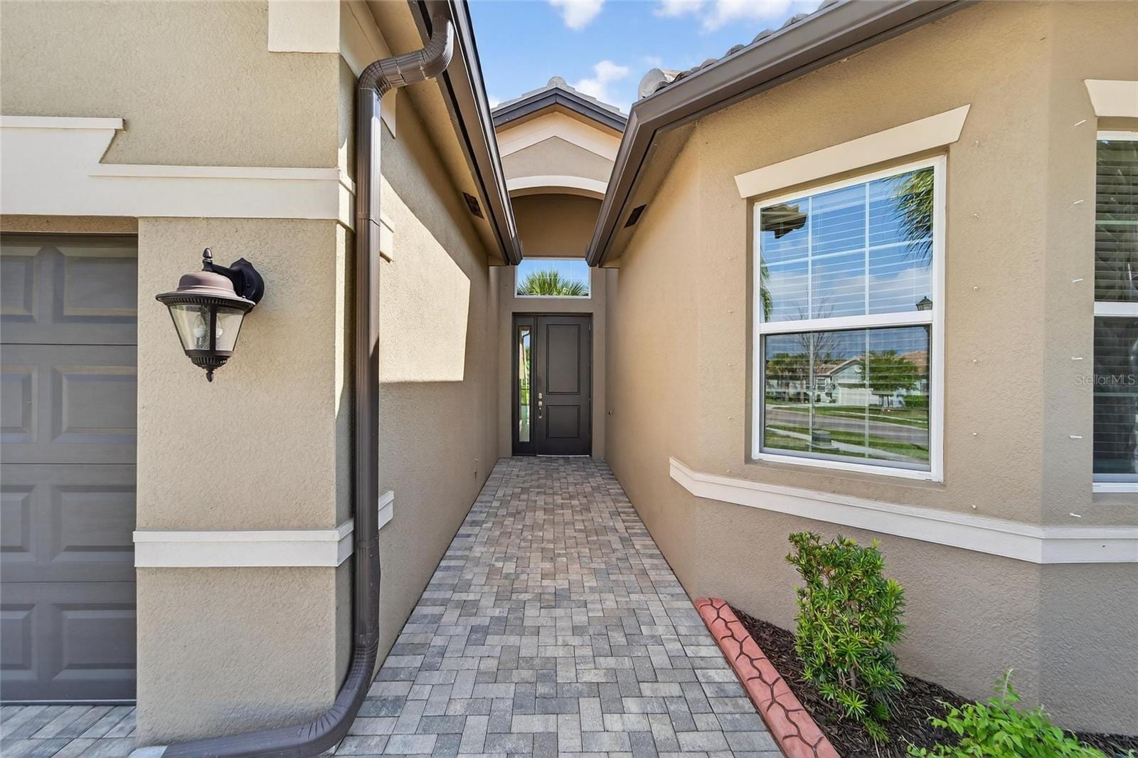 15512 Corona Del Mar Dr photo 5