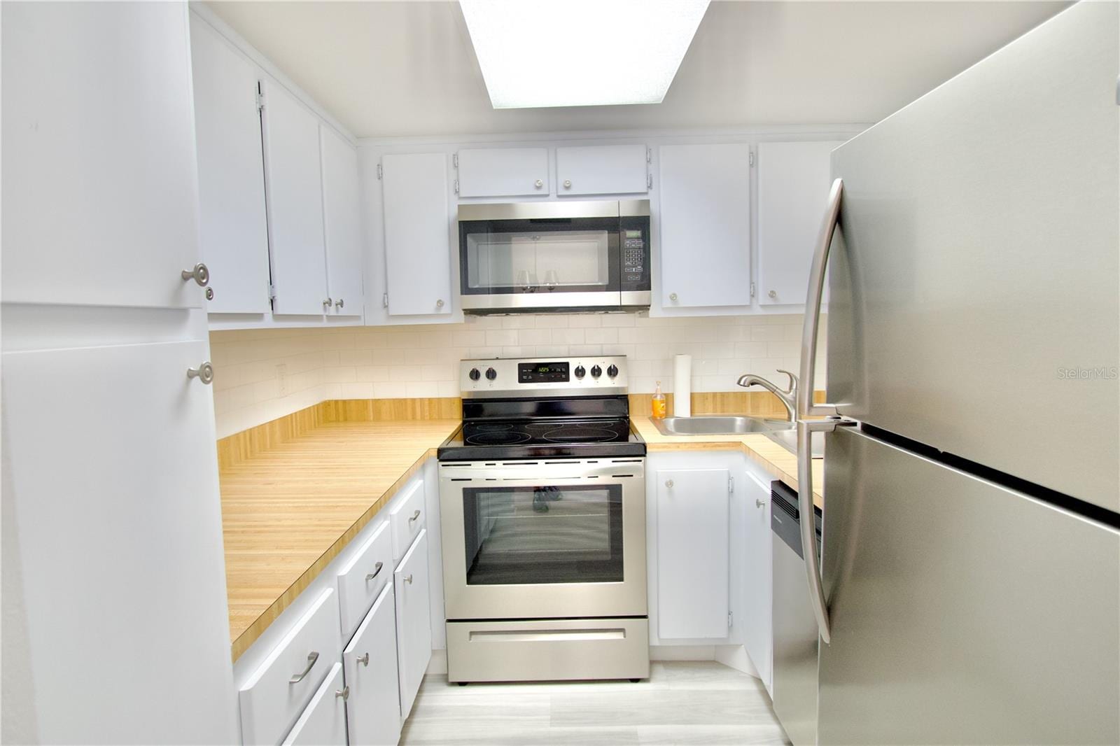 5135 Gemstone Dr #202 photo 4